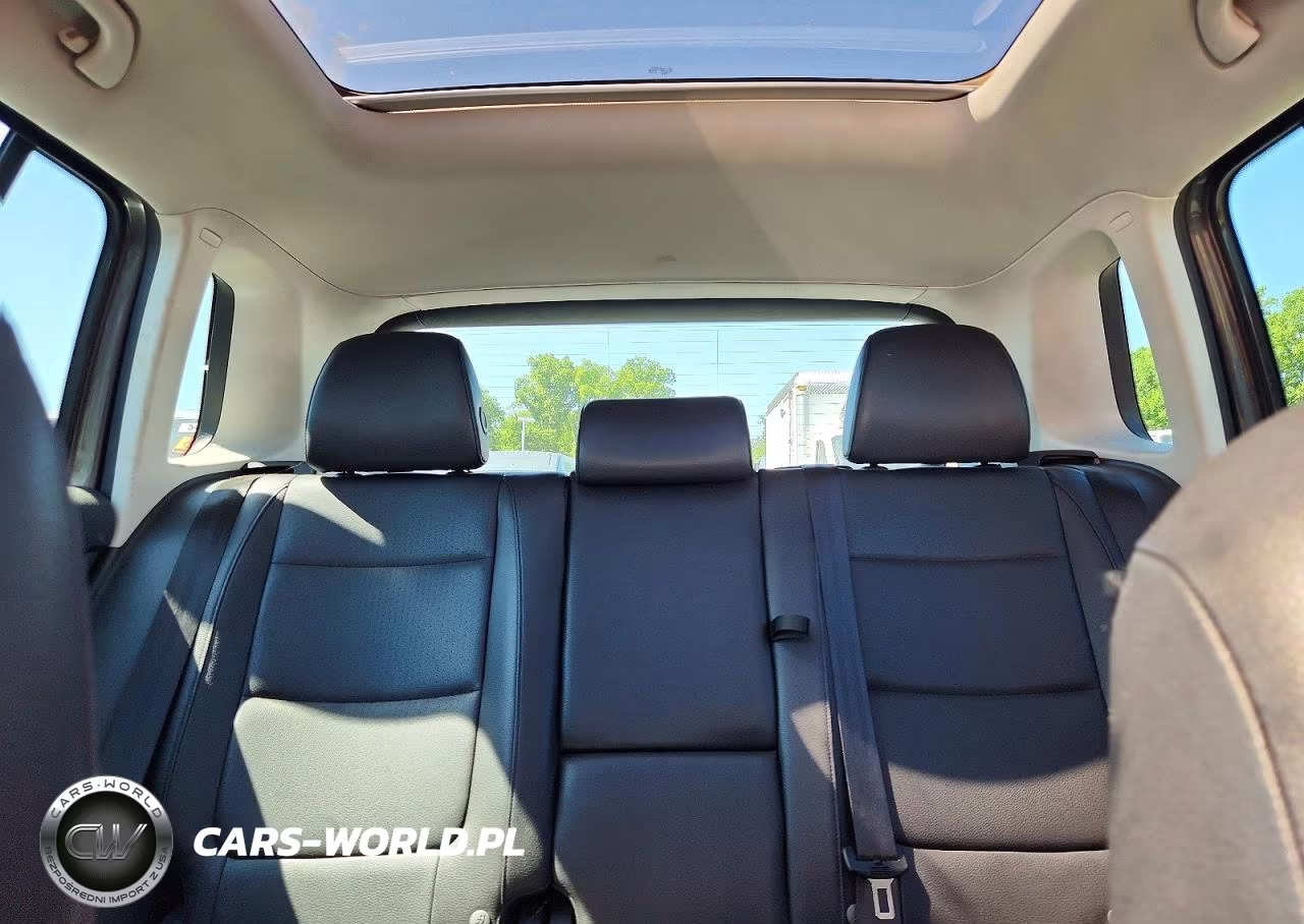 2012 Volkswagen Tiguan S VIN:WVGBV7AX1CW005705 - 10