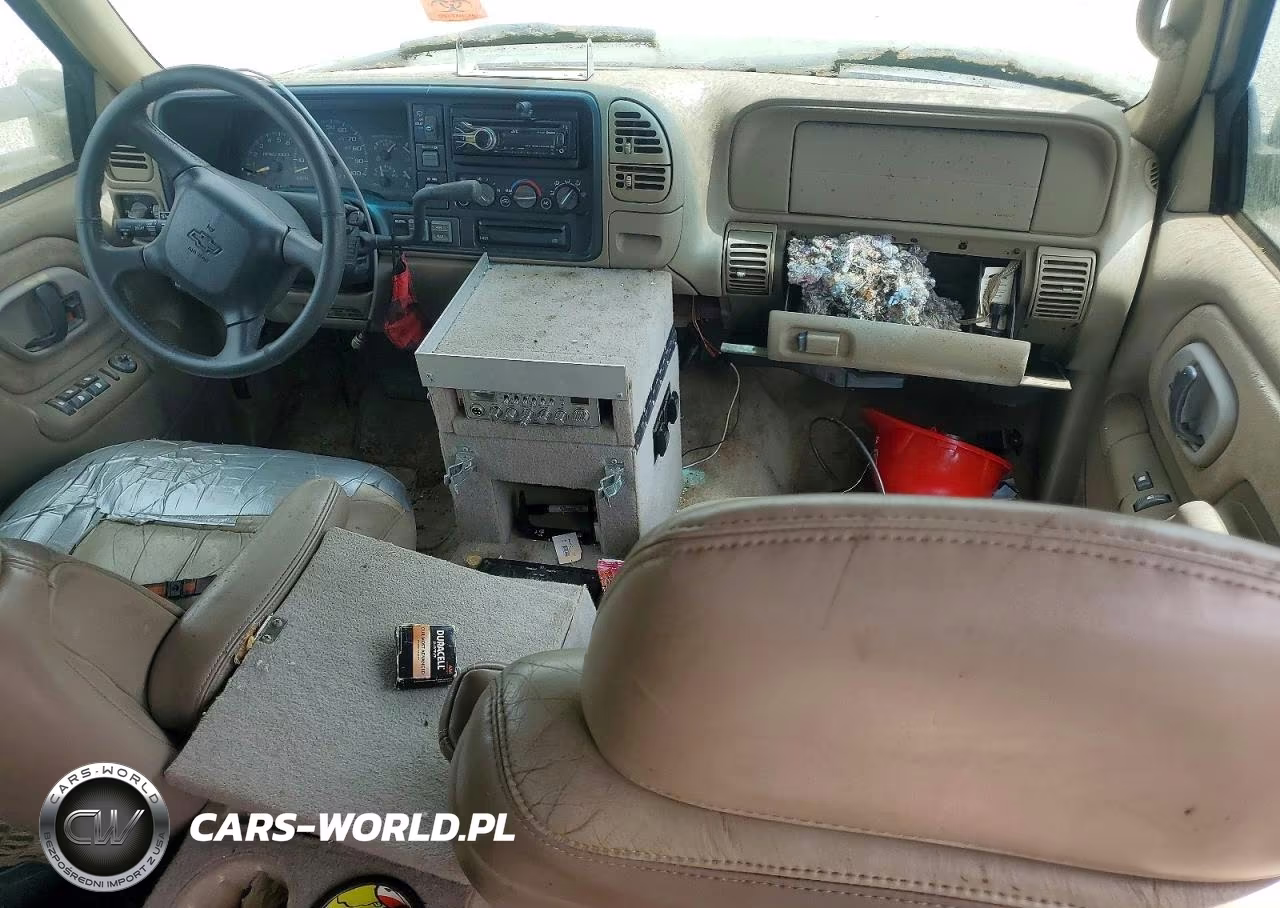 2000 Chevrolet Tahoe K1500 VIN:1GNEK13R2YR179298 - 8