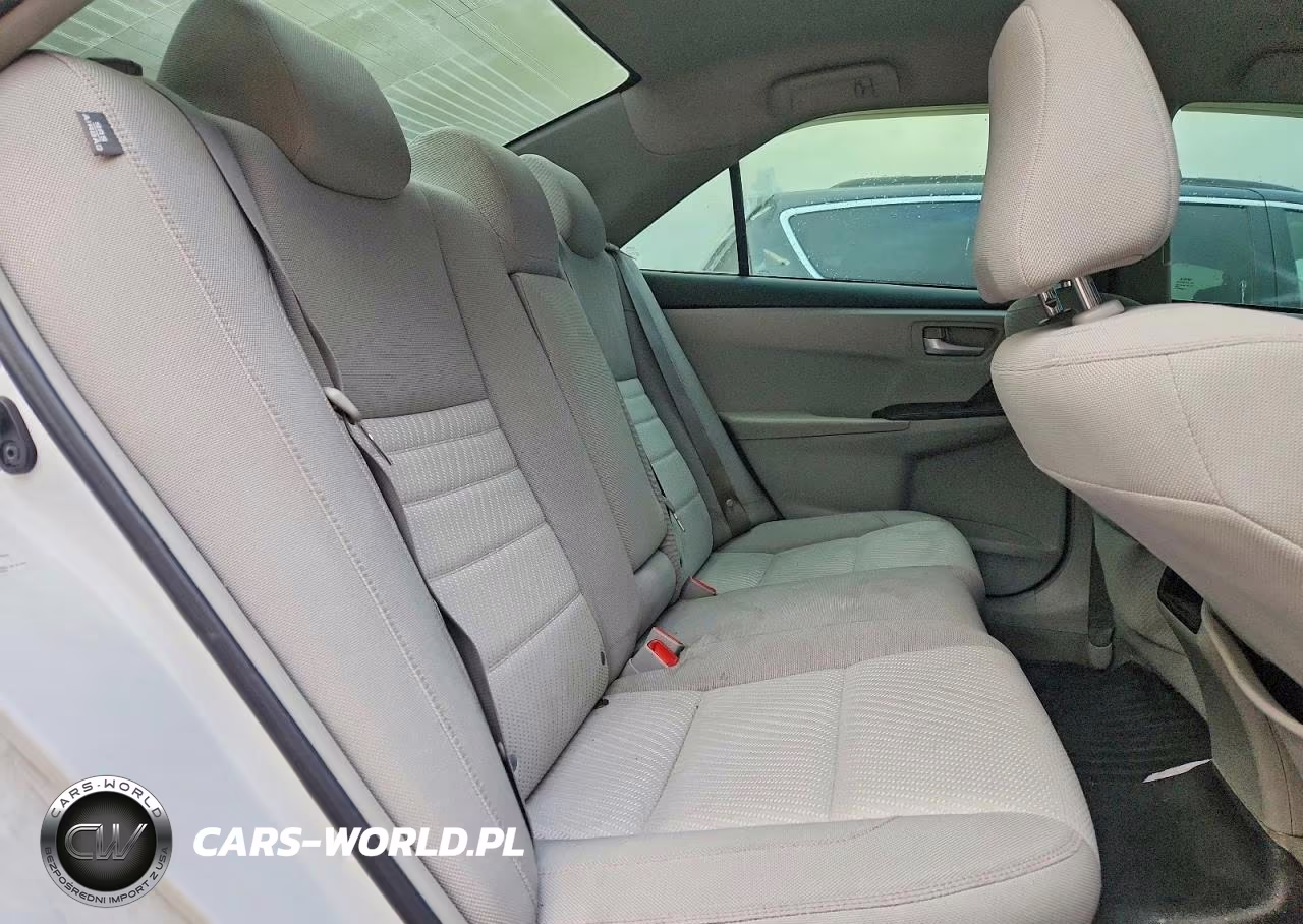 2015 Toyota Camry Le VIN:4T1BF1FK4FU884821 - 10