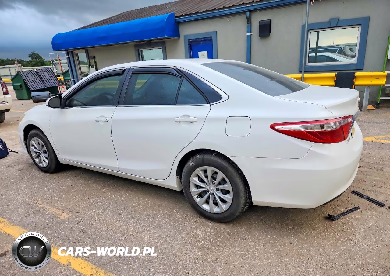 2015 Toyota Camry Le VIN:4T1BF1FK4FU884821 - 2
