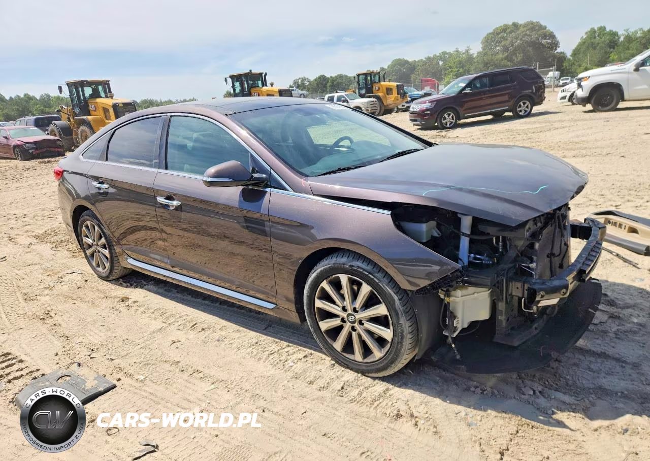 2016 Hyundai Sonata Limited VIN:5NPE34AFXGH328935 - 4