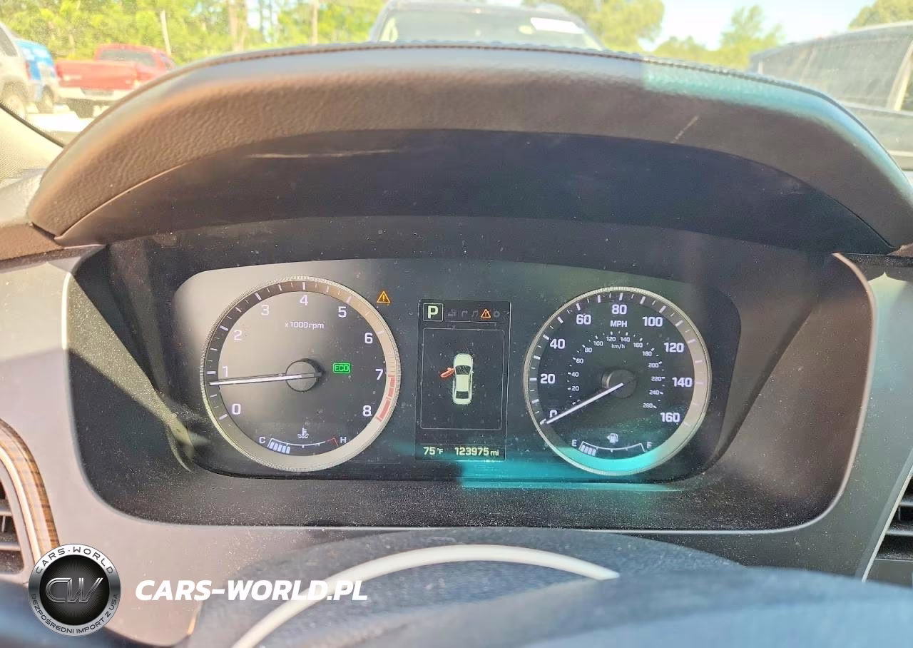 2016 Hyundai Sonata Limited VIN:5NPE34AFXGH328935 - 9
