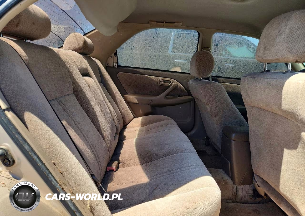2000 Toyota Camry Le VIN:4T1BG28K2YU656111 - 10