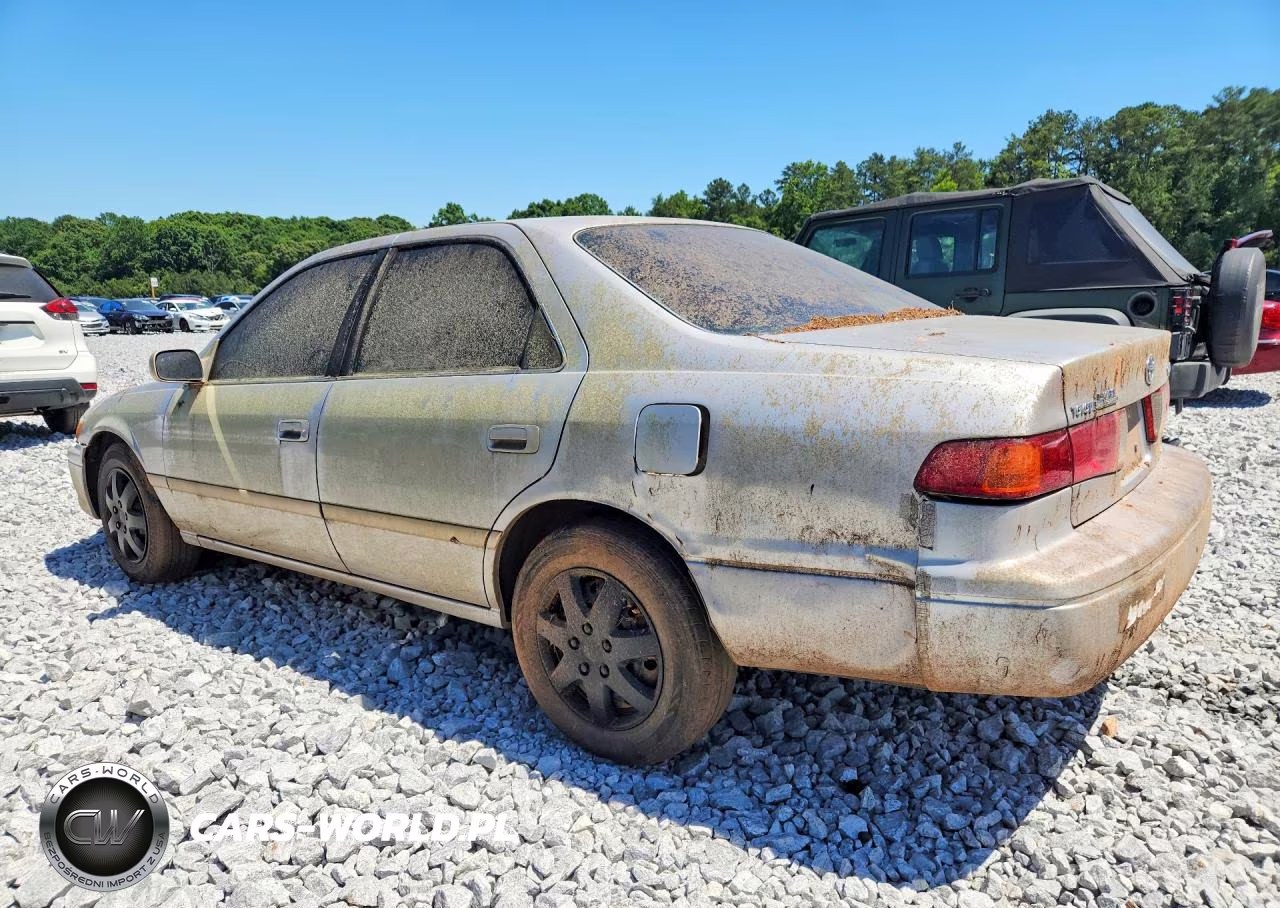 2000 Toyota Camry Le VIN:4T1BG28K2YU656111 - 2