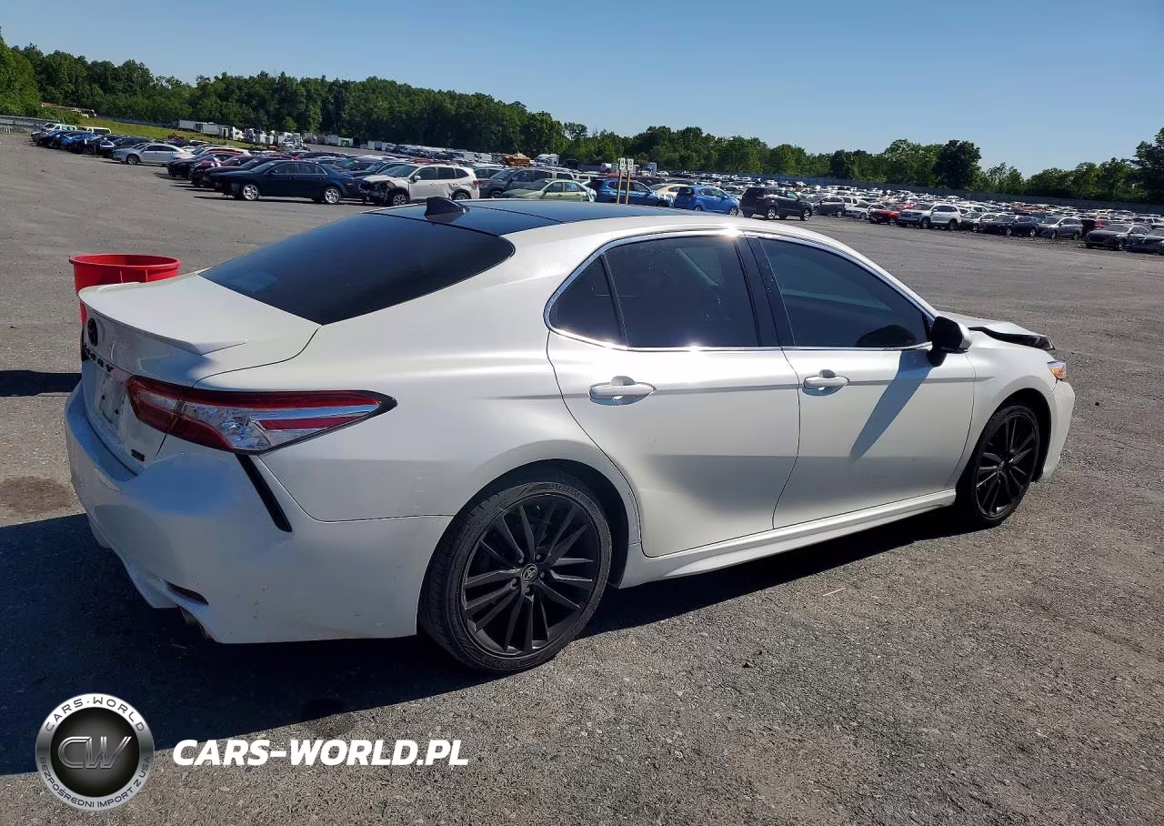 2020 Toyota Camry Xse VIN:4T1K61AKXLU384228 - 3