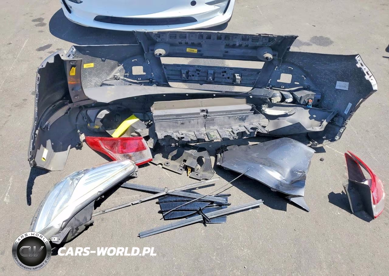 2015 Ford Escape Titanium VIN:1FMCU0JX3FUC63433 - 13
