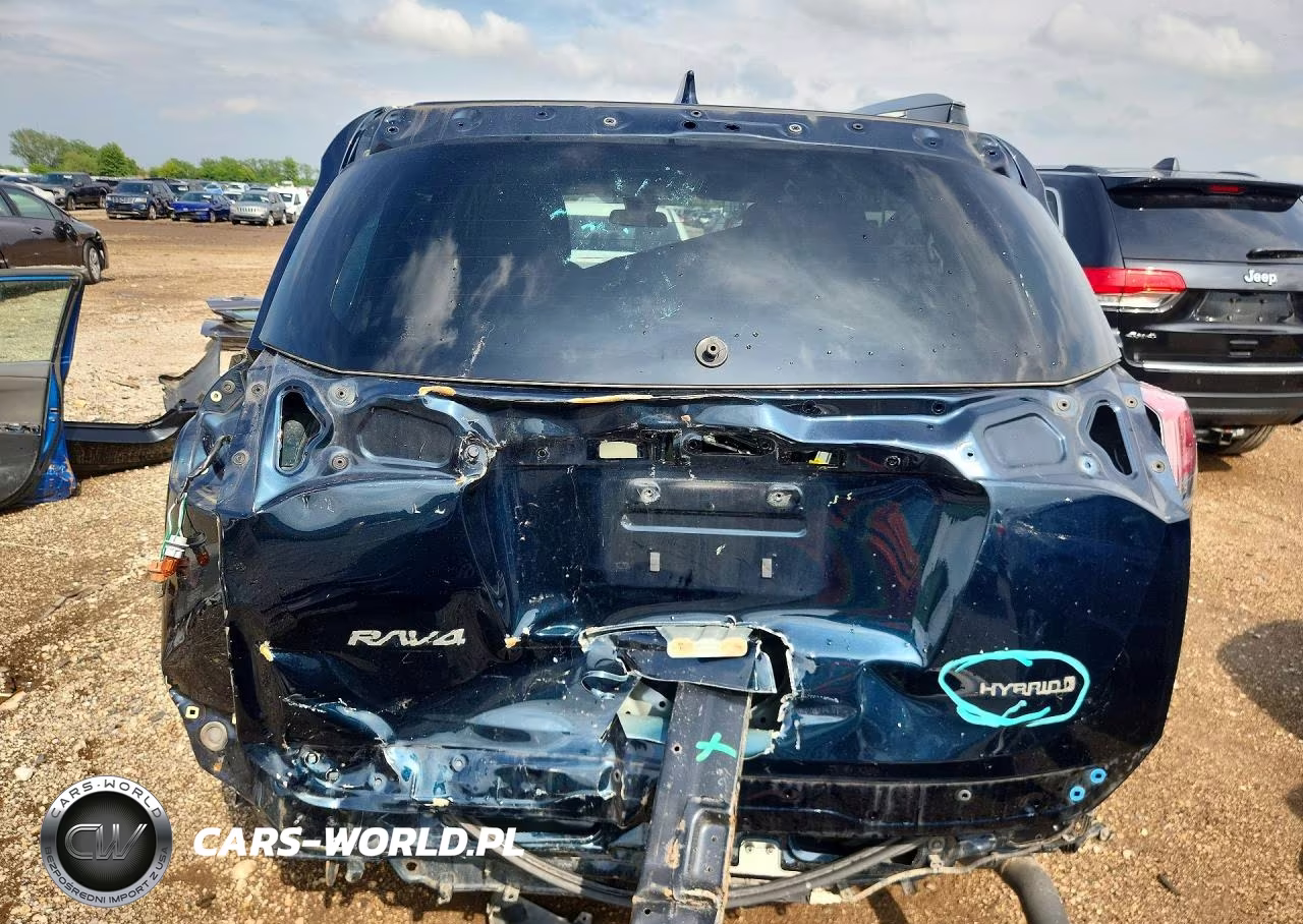 2018 Toyota Rav4 Hybrid Le VIN:JTMRJREVXJD254340 - 6