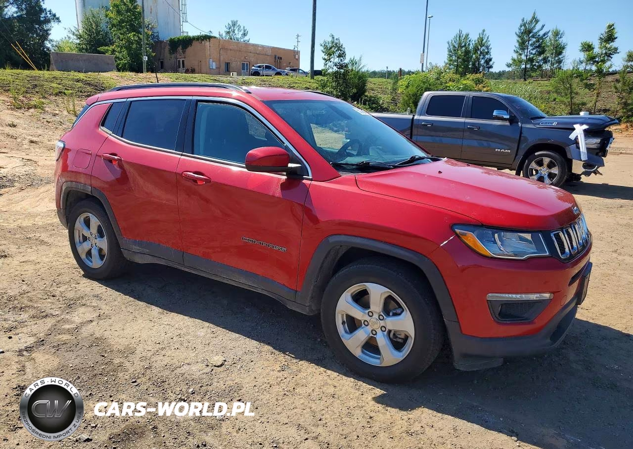 2019 Jeep Compass Latitude VIN:3C4NJCBB3KT652085 - 4