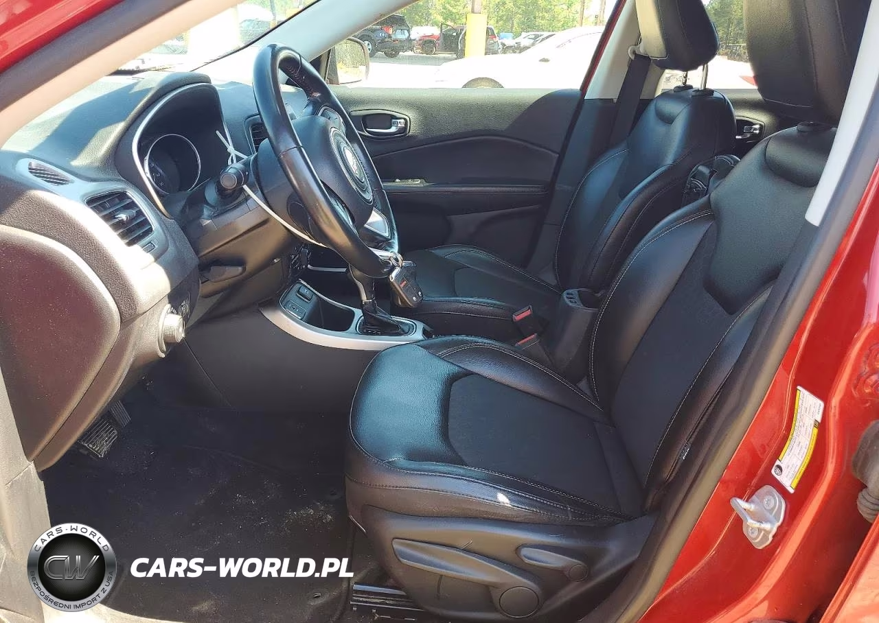 2019 Jeep Compass Latitude VIN:3C4NJCBB3KT652085 - 7