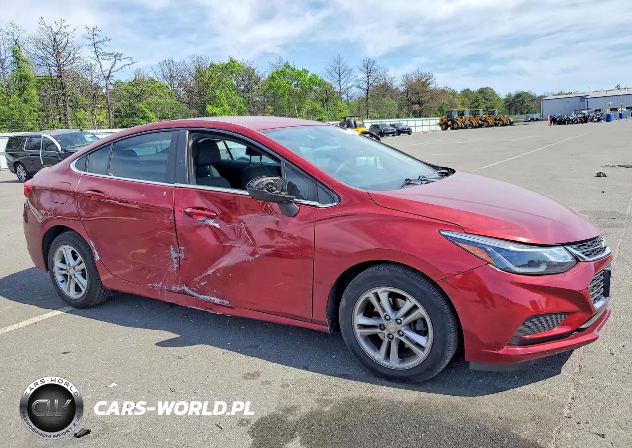 2017 Chevrolet Cruze Lt VIN:1G1BE5SM4H7128325 - 4
