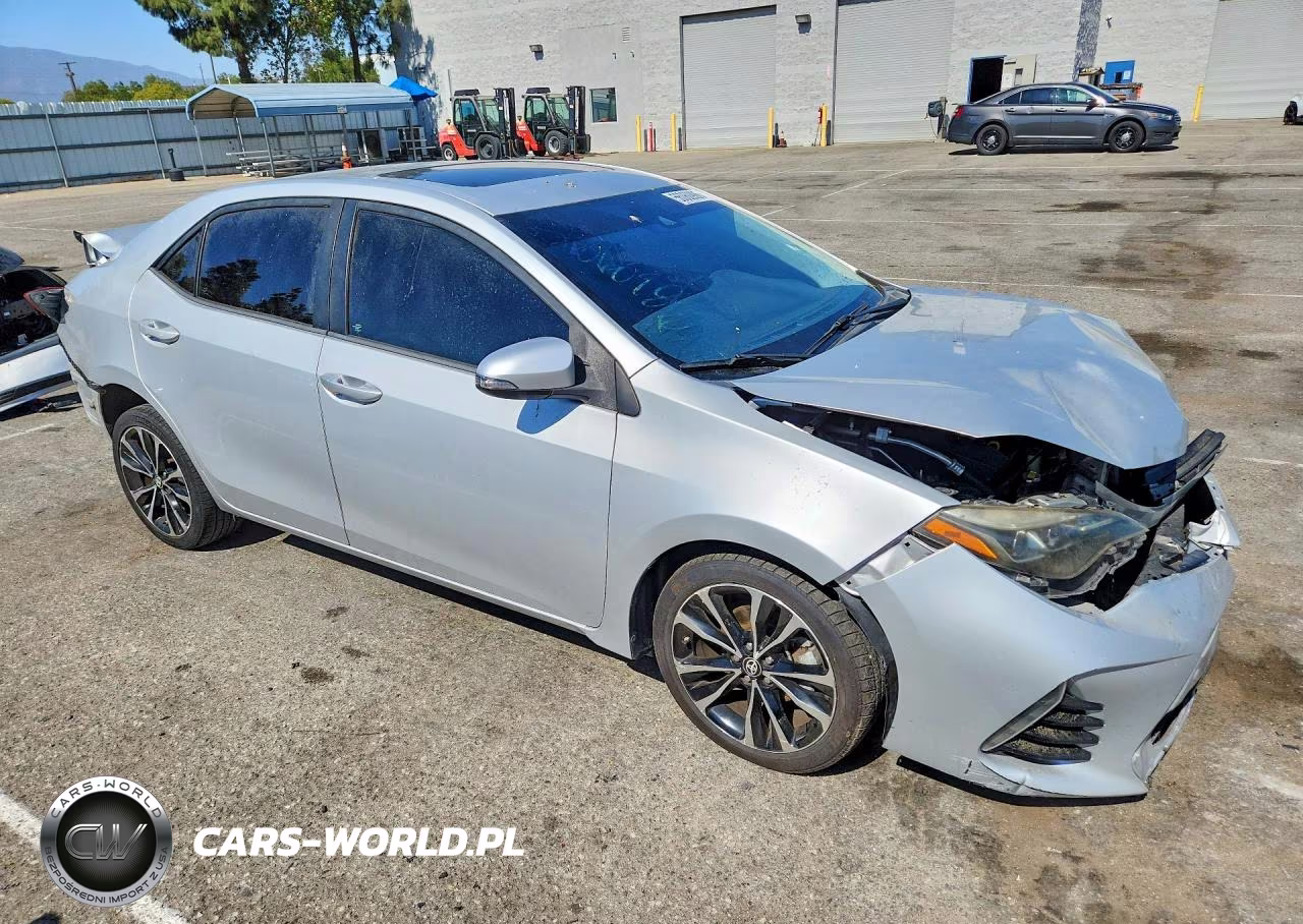 2017 Toyota Corolla Se VIN:5YFBURHE2HP660916 - 4