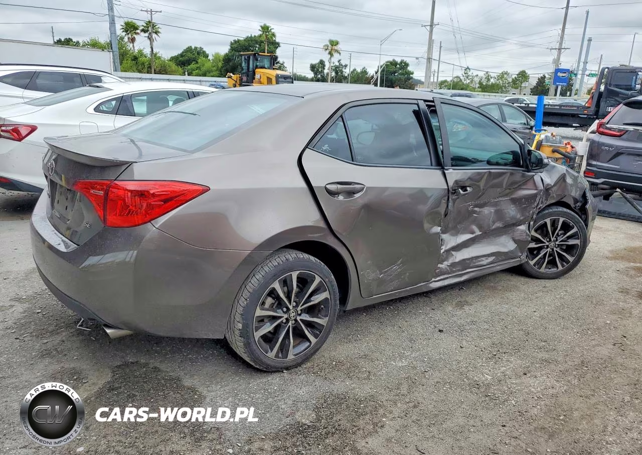 2019 Toyota Corolla Se VIN:5YFBURHE8KP904883 - 3
