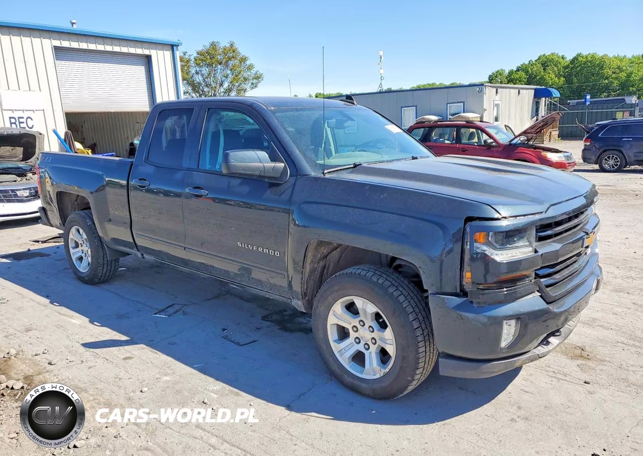 2018 Chevrolet Silverado K1500 Lt VIN:1GCVKREH0JZ189216 - 4