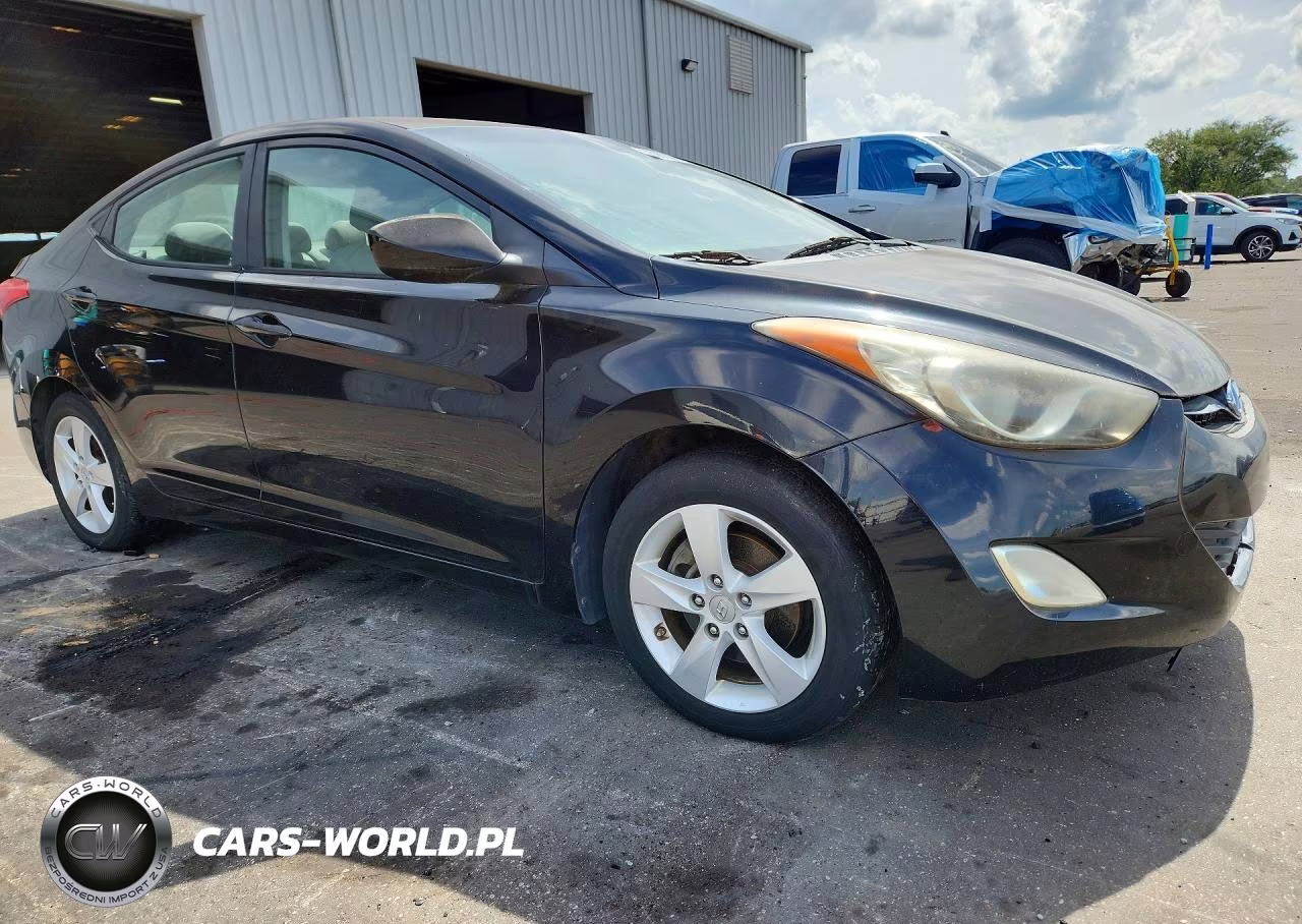 2012 Hyundai Elantra Gls VIN:5NPDH4AE8CH119952 - 4