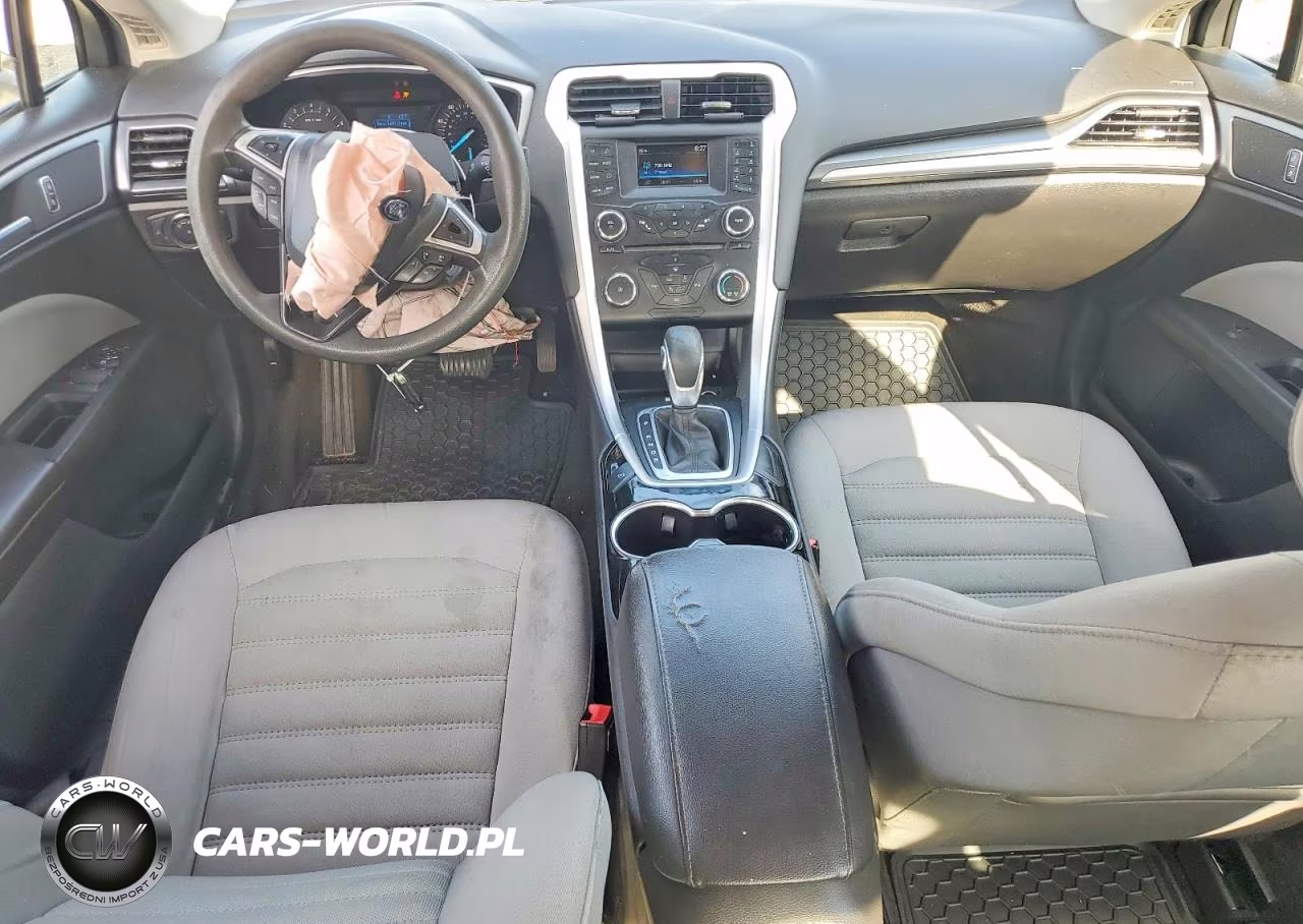 2015 Ford Fusion S VIN:3FA6P0G75FR118035 - 8