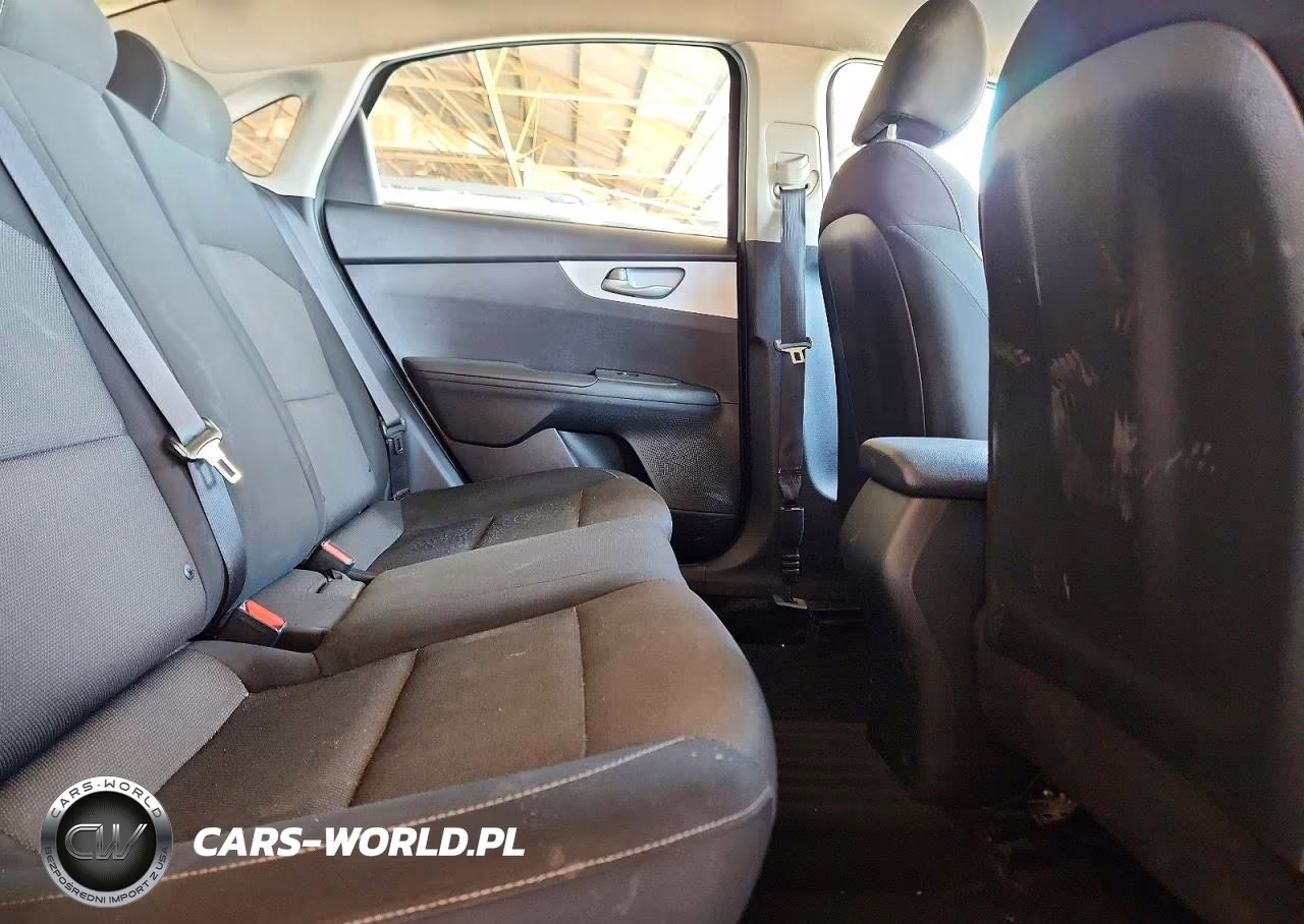 2024 Kia Forte Lxs VIN:3KPF24AD2RE722992 - 10