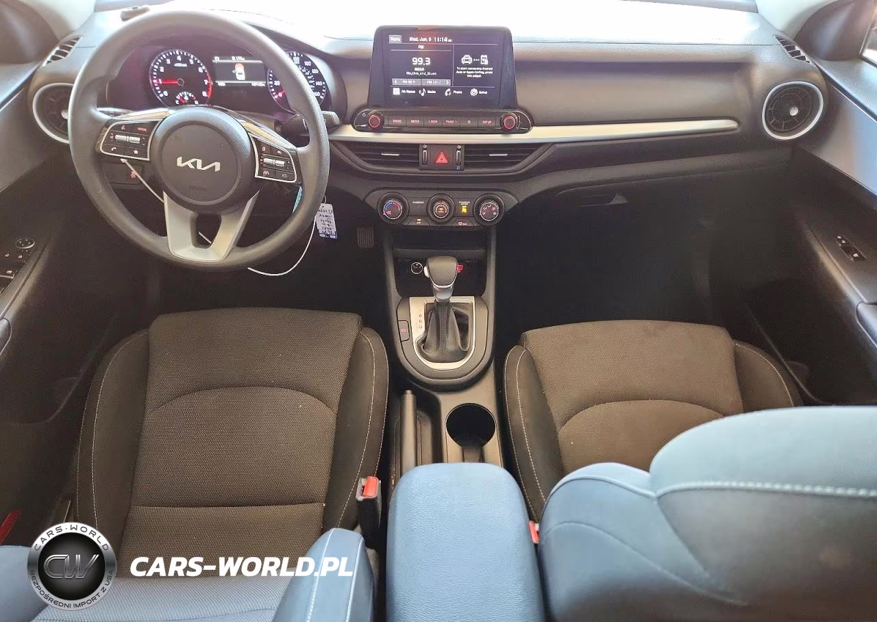 2024 Kia Forte Lxs VIN:3KPF24AD2RE722992 - 8