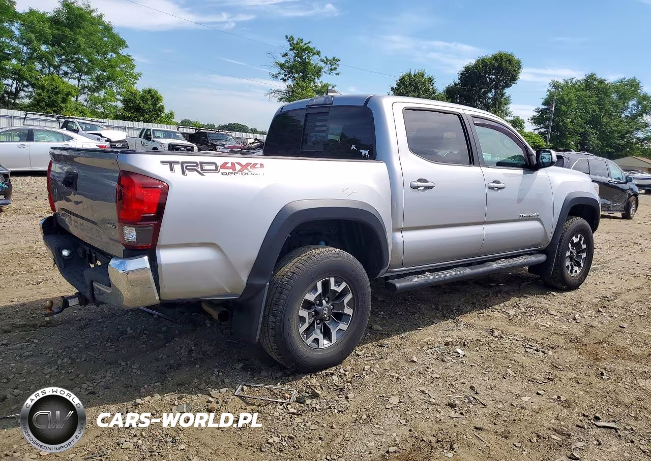 2018 Toyota Tacoma Trd Off-Road VIN:3TMCZ5AN5JM149299 - 3
