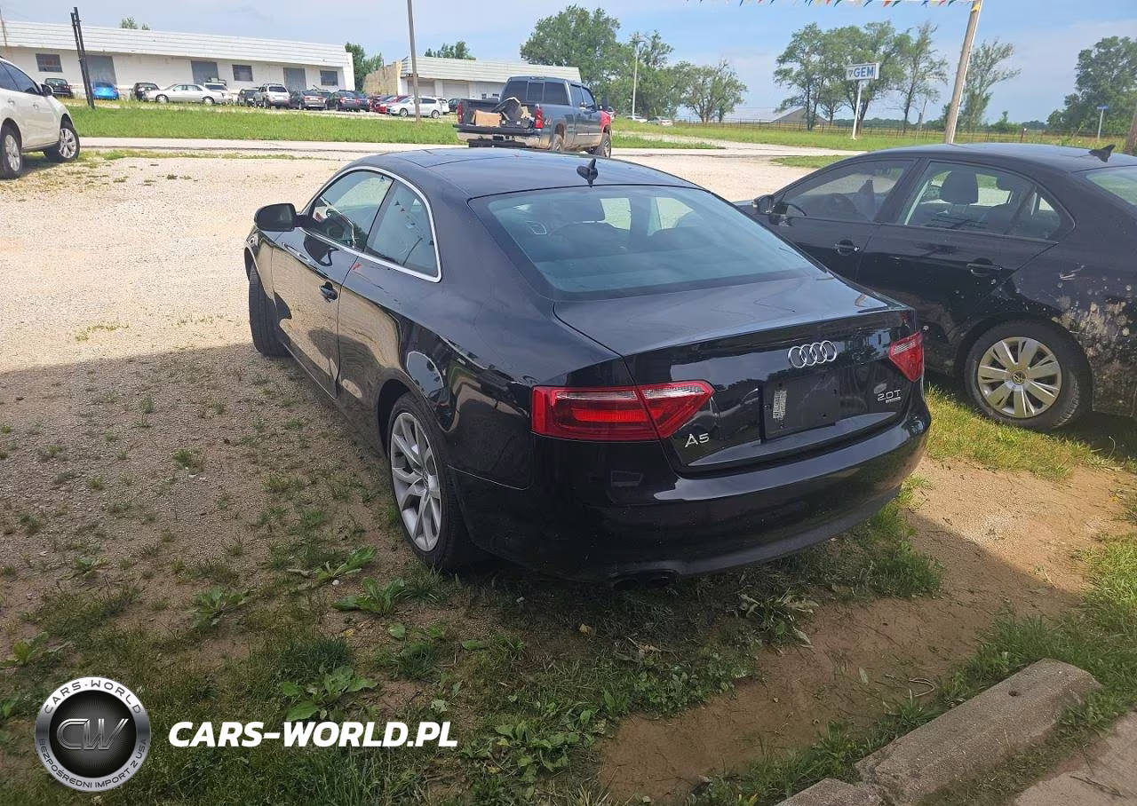2011 Audi A5 2.0T Premium VIN:WAUCFAFR0BA026180 - 3