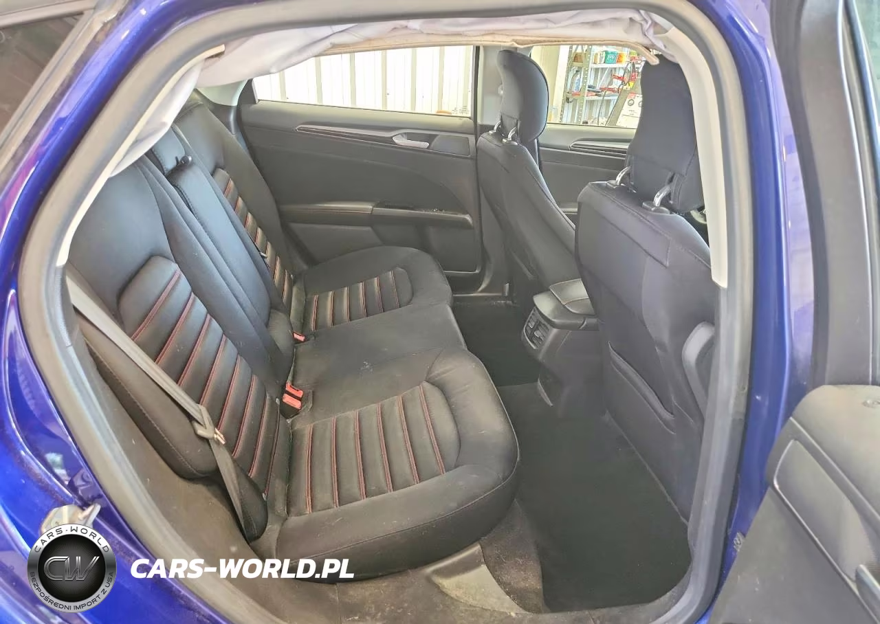2015 Ford Fusion Se VIN:3FA6P0H71FR116586 - 10