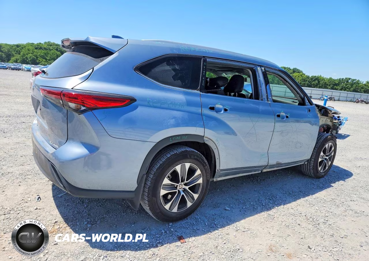 2022 Toyota Highlander Xle VIN:5TDGZRBH9NS196732 - 3