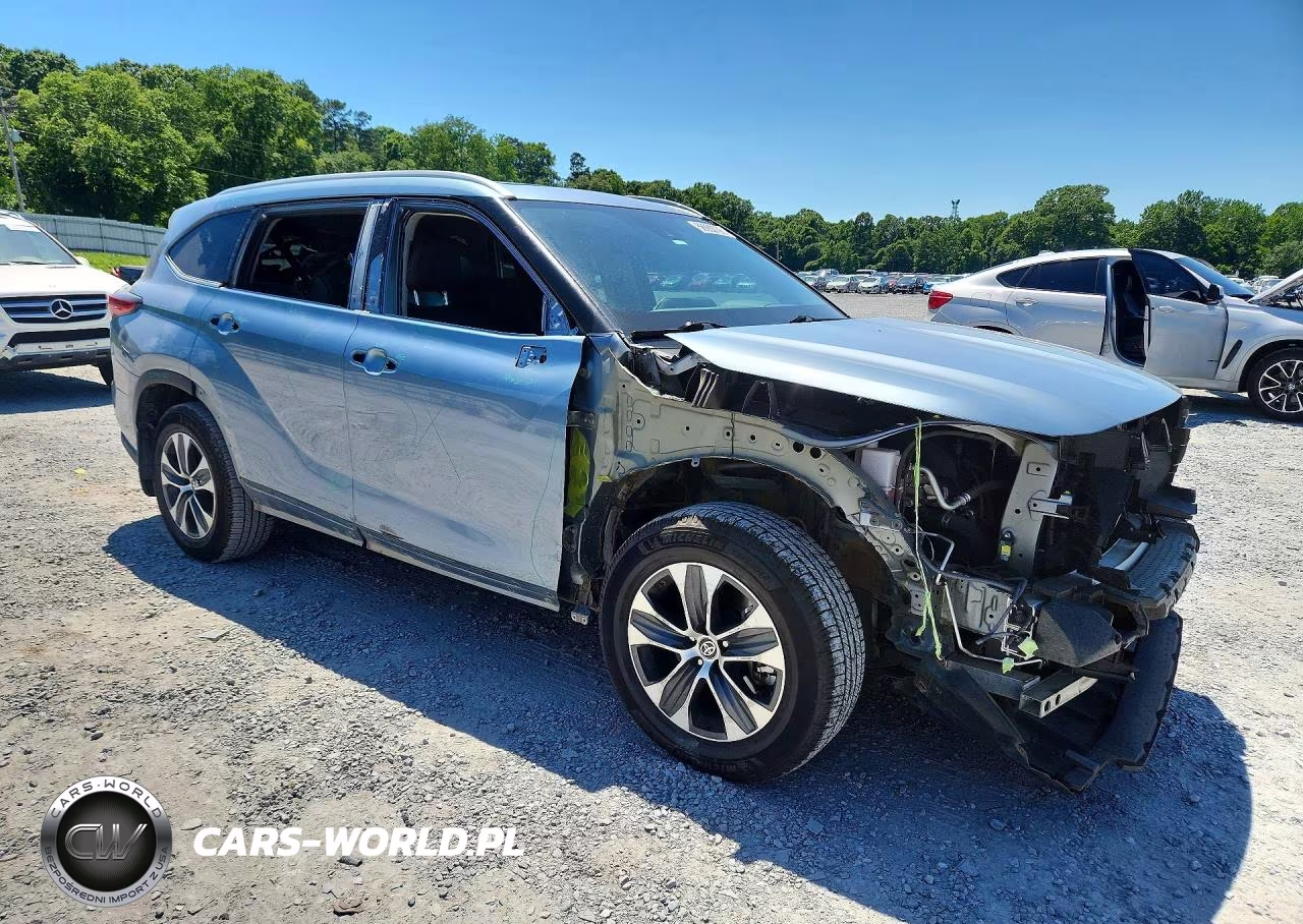 2022 Toyota Highlander Xle VIN:5TDGZRBH9NS196732 - 4