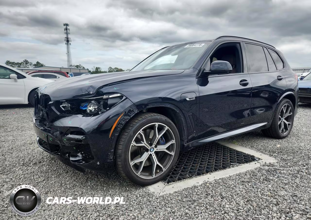 2022 BMW X5 xDrive45E