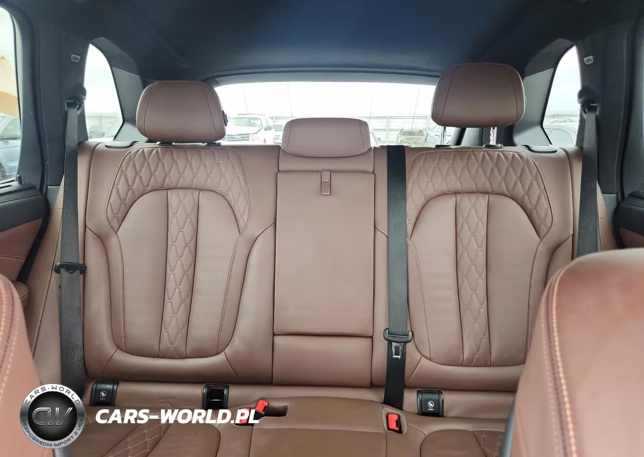 2022 BMW X5 xDrive45E VIN:5UXTA6C04N9M89447 - 10