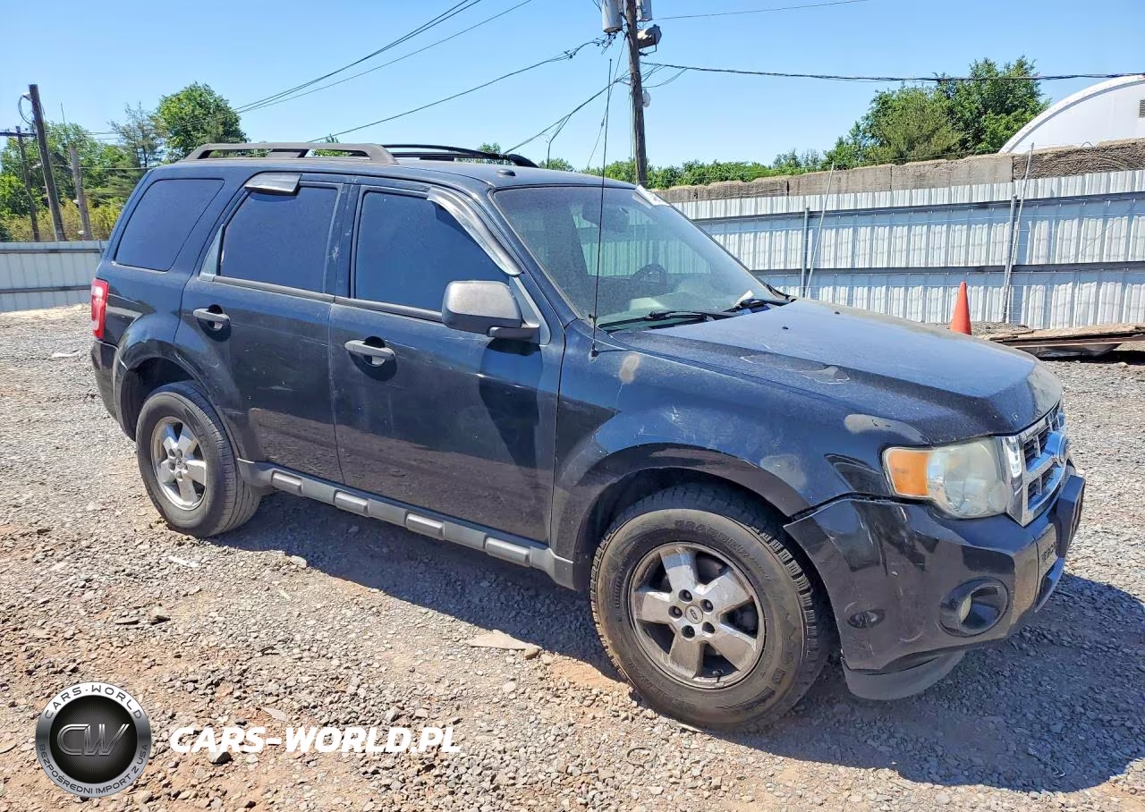 2010 Ford Escape Xlt VIN:1FMCU0D77AKC41208 - 4