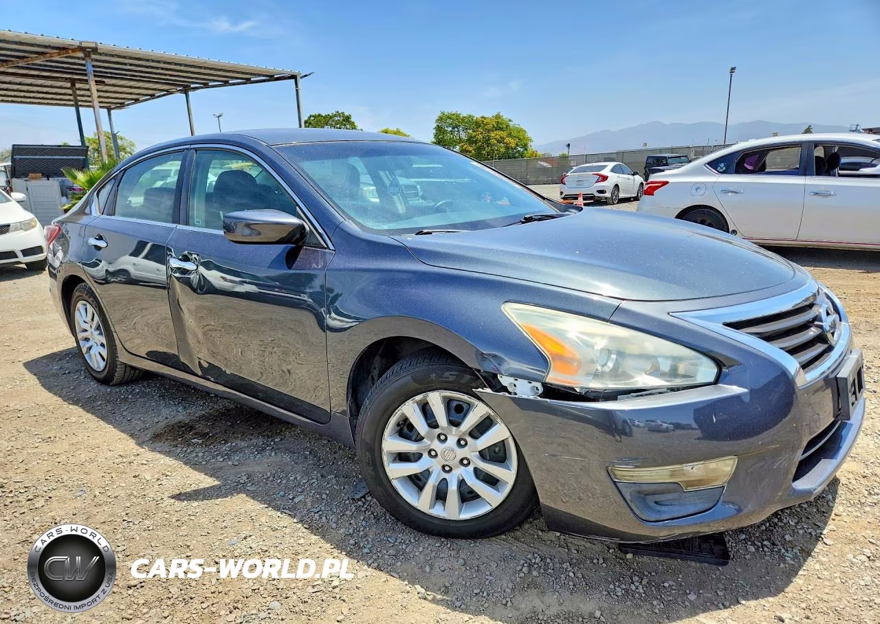 2013 Nissan Altima 2.5 VIN:1N4AL3AP7DN530537 - 4