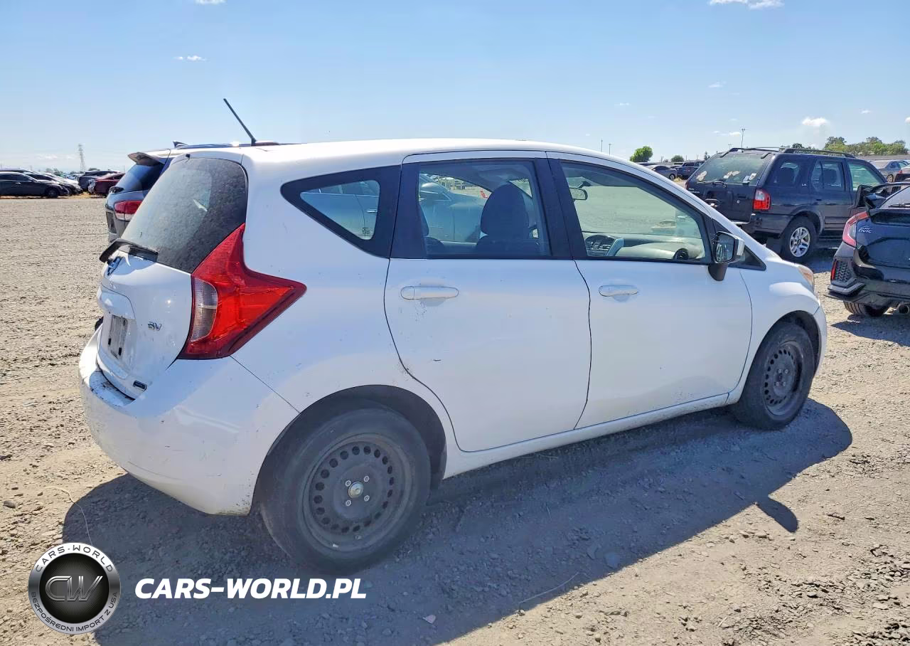 2016 Nissan Versa VIN:3N1CE2CP1GL402595 - 3