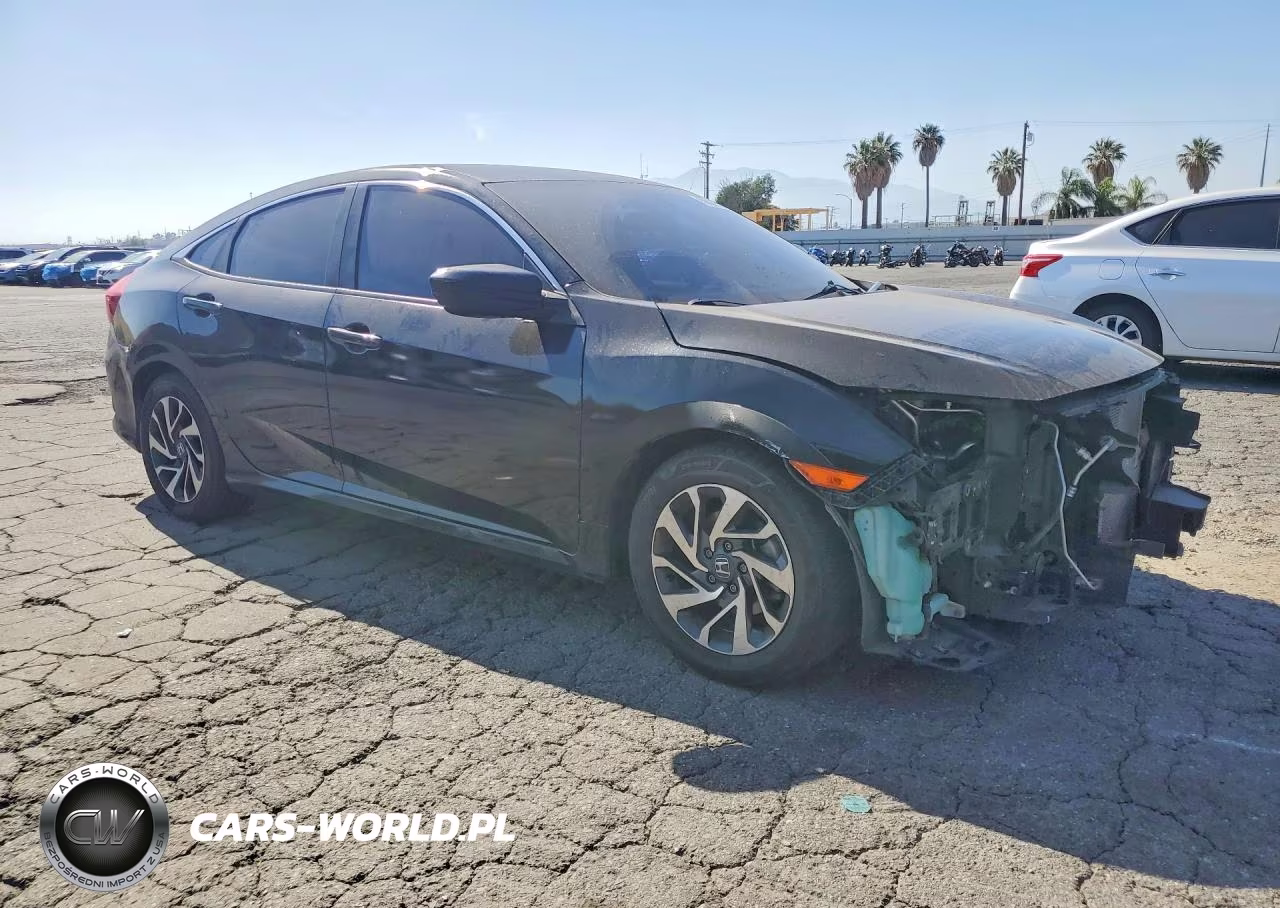 2018 Honda Civic Lx VIN:2HGFC2F57JH567403 - 4