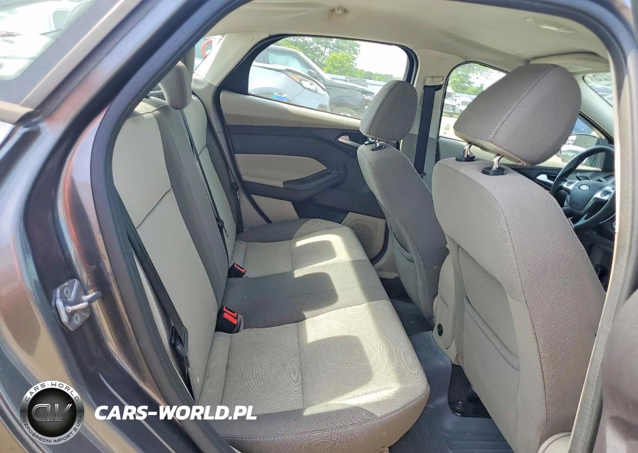 2014 Ford Focus Se VIN:1FADP3F20EL251233 - 10