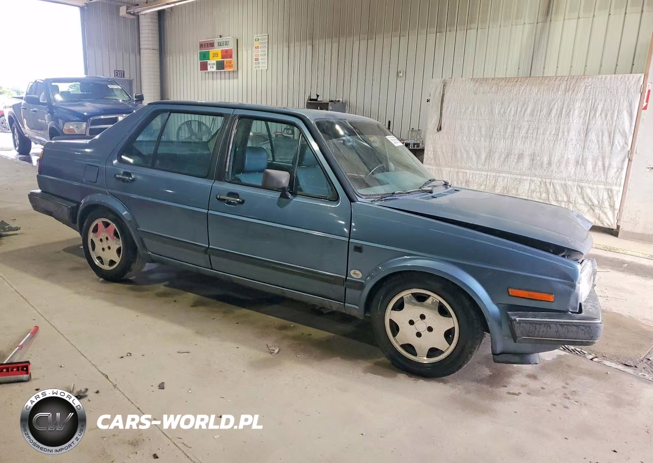 1985 Volkswagen Jetta Deluxe VIN:WVWGA0161FW437512 - 4