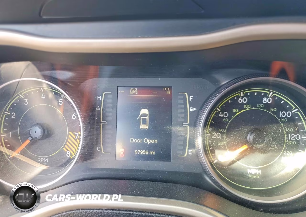 2015 Jeep Cherokee Sport VIN:1C4PJLAB0FW737492 - 9