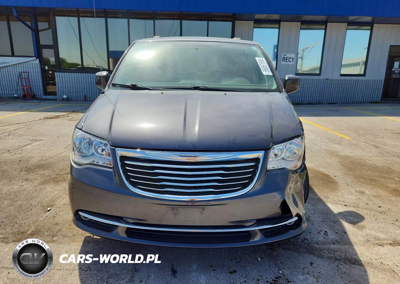 2015 Chrysler Town & Country Touring VIN:2C4RC1BG0FR539084 - 5