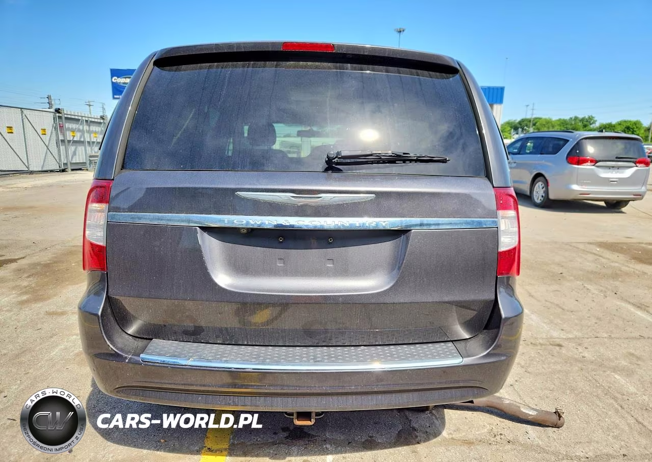 2015 Chrysler Town & Country Touring VIN:2C4RC1BG0FR539084 - 6
