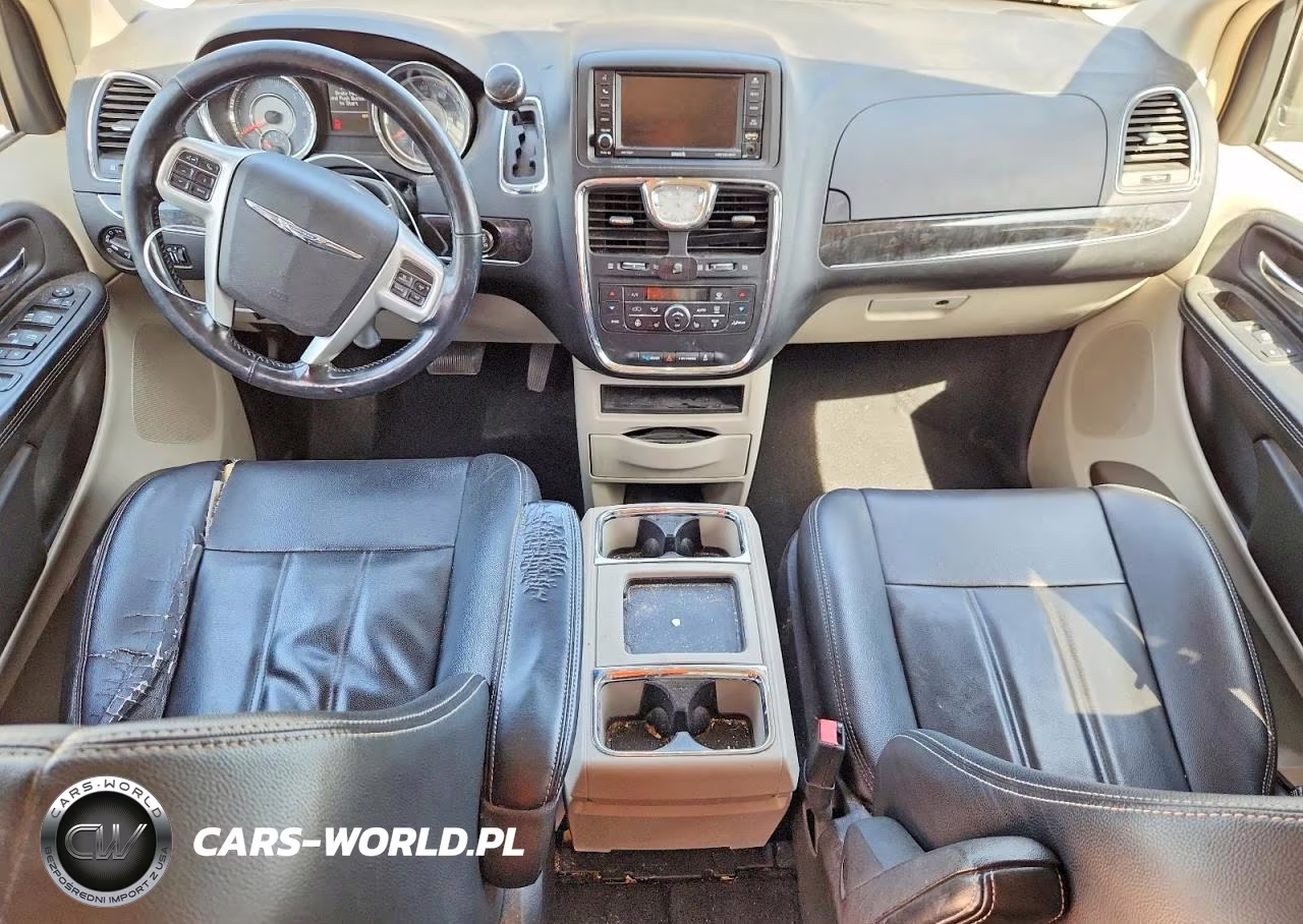 2015 Chrysler Town & Country Touring VIN:2C4RC1BG0FR539084 - 8