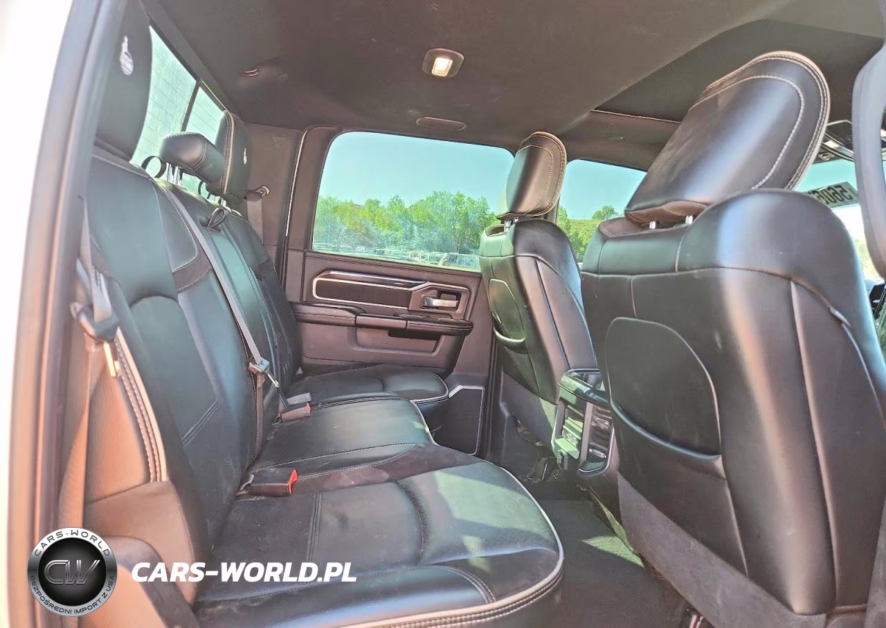 2022 Ram 3500 Laramie VIN:3C63R3JL0NG396910 - 10