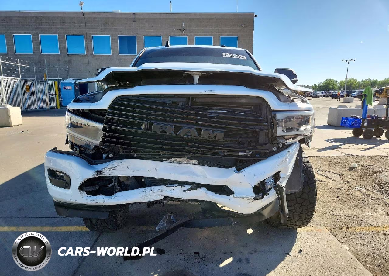2022 Ram 3500 Laramie VIN:3C63R3JL0NG396910 - 5