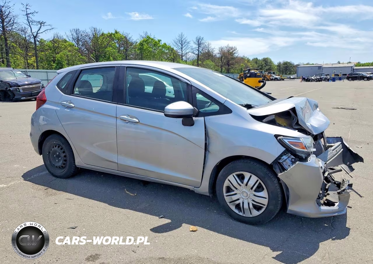 2019 Honda Fit Lx VIN:3HGGK5H41KM740249 - 4