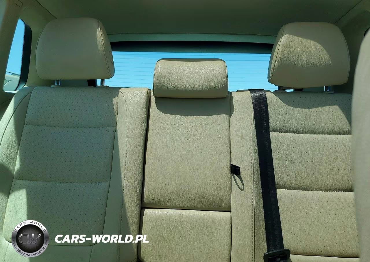 2012 Volkswagen Tiguan S VIN:WVGAV7AX8CW530532 - 10