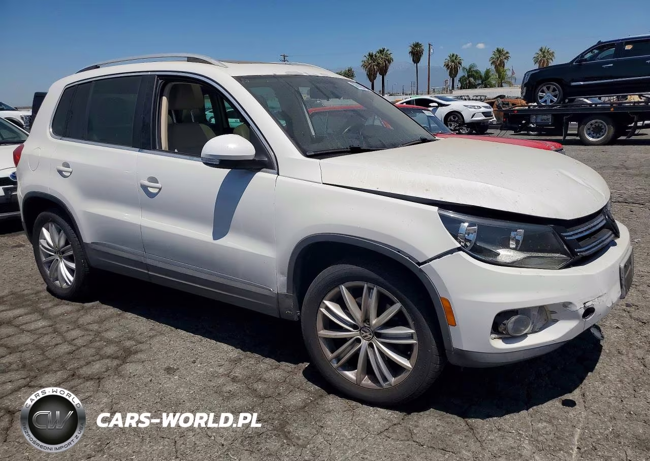 2012 Volkswagen Tiguan S VIN:WVGAV7AX8CW530532 - 4