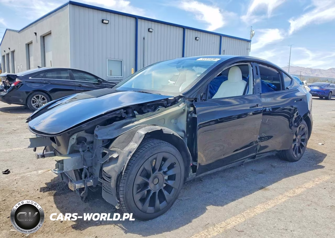 2025 Tesla Model Y – zdjęcie 1 z 14