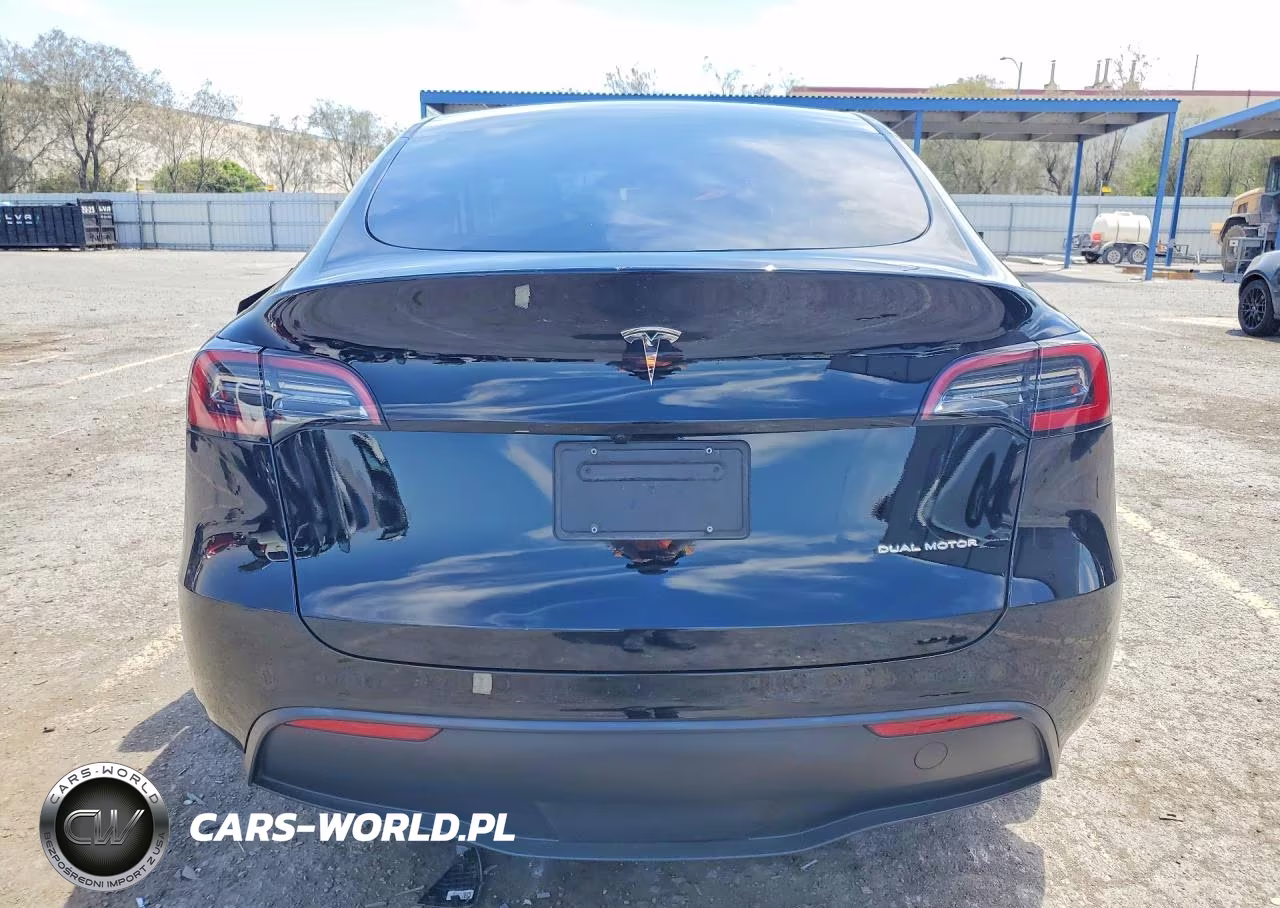 2025 Tesla Model Y VIN:7SAYGAEE7SF239402 - 6