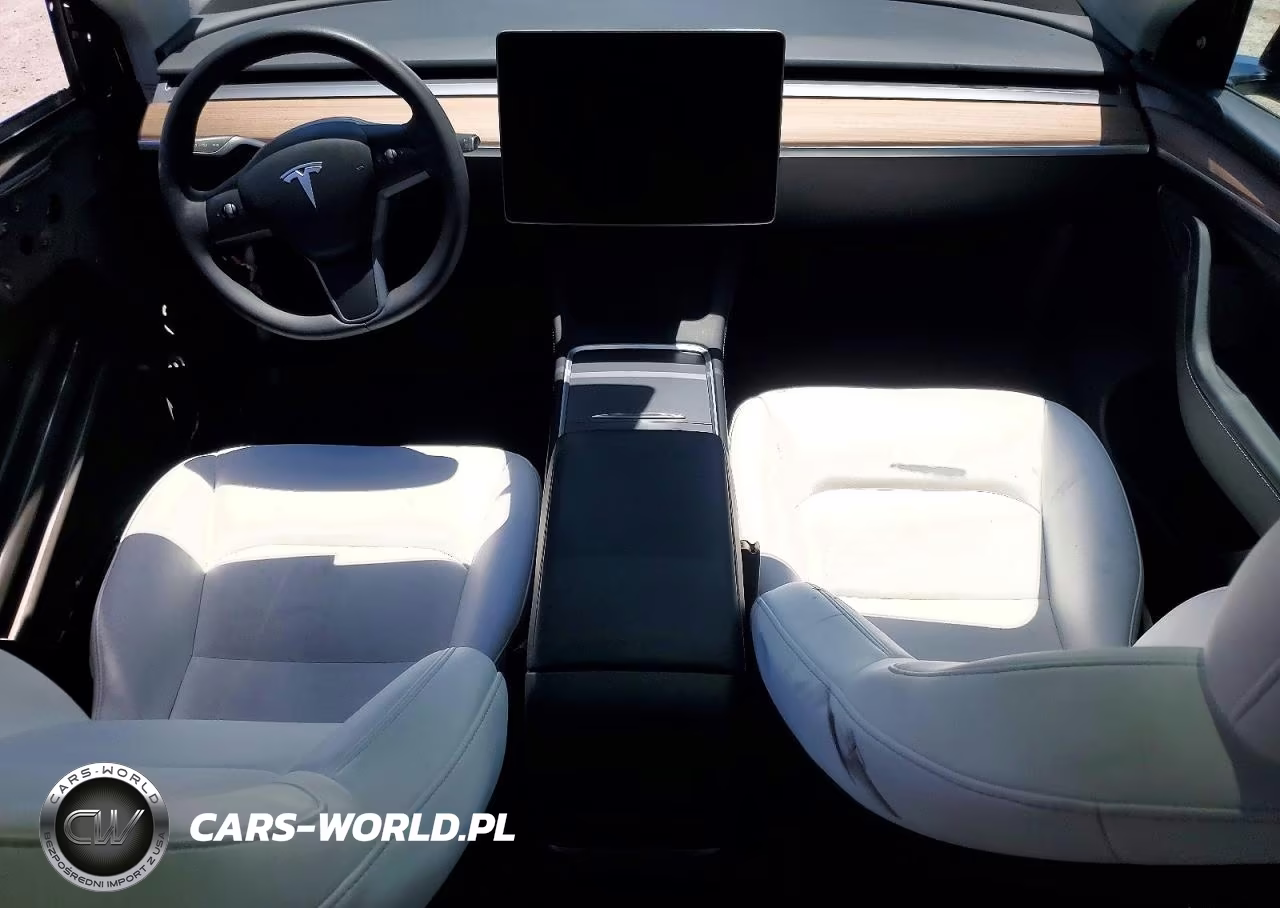 2025 Tesla Model Y VIN:7SAYGAEE7SF239402 - 8