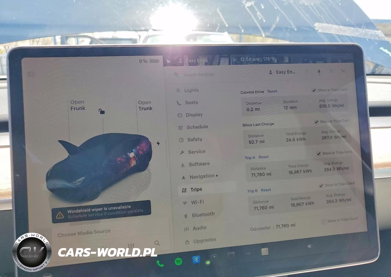 2025 Tesla Model Y VIN:7SAYGAEE7SF239402 - 9