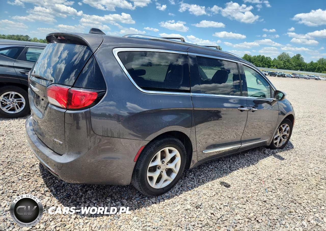 2020 Chrysler Pacifica Limited VIN:2C4RC1GG3LR284158 - 3