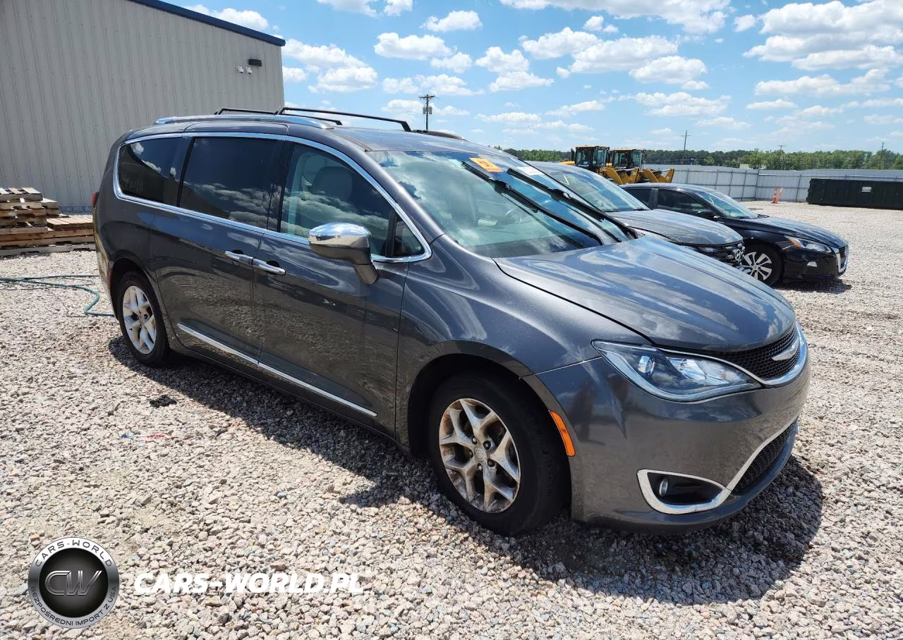 2020 Chrysler Pacifica Limited VIN:2C4RC1GG3LR284158 - 4