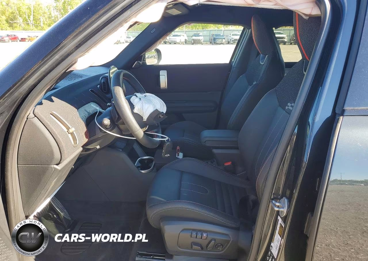 2025 Mini Countryman Jcw All4 VIN:WMZ33GA04S7T70471 - 7
